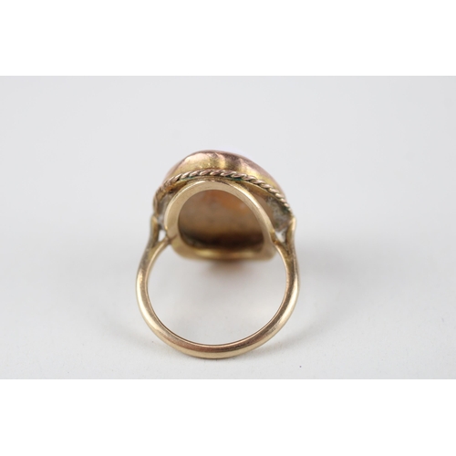 11 - 9ct gold shell cameo dress ring (5.5g) Size  O