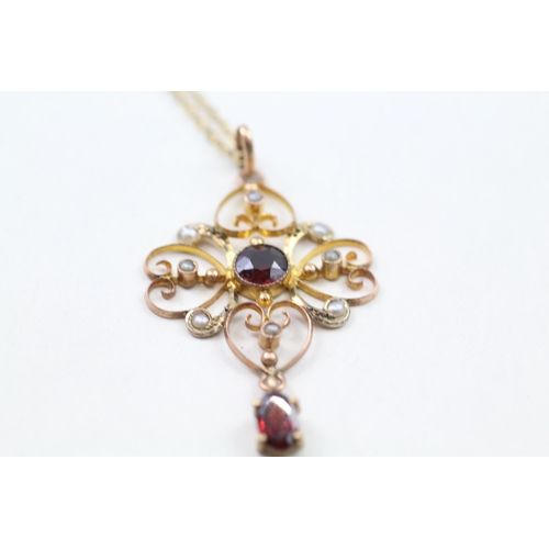 111 - 9ct gold garnet & seed pearl dress pendant & chain (4.3g)