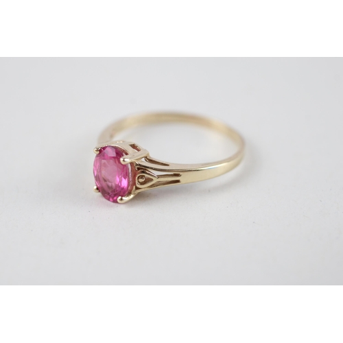 113 - 9ct gold pink gemstone ring (2.1g) Size  R