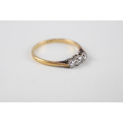 12 - 18ct gold vintage diamond three stone ring (2.4g) Size  Q