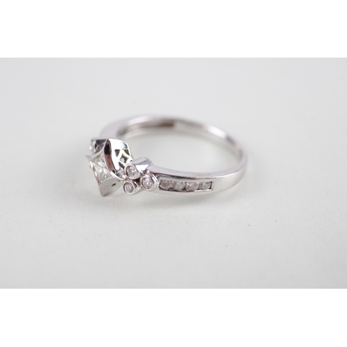 133 - 9ct white gold diamond dress ring (3.1g) Size  P