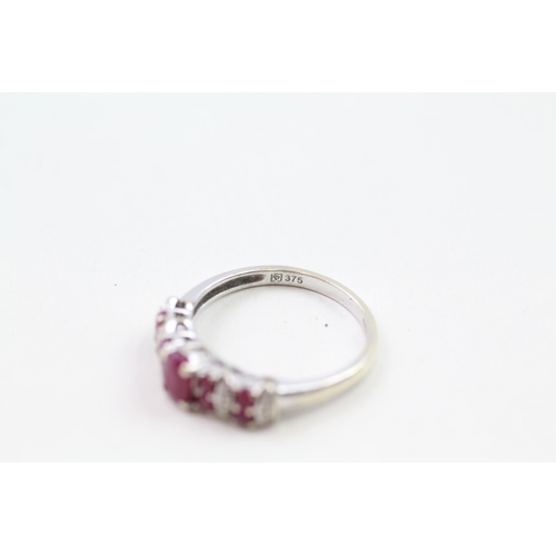 5 - 9ct gold ruby & diamond ring (2.4g) Size  M