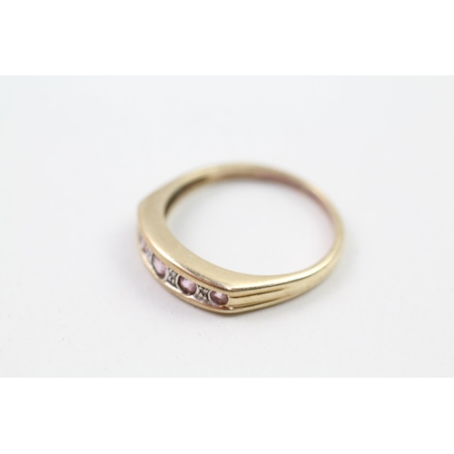 75 - 9ct gold pink sapphire & diamond half eternity ring (2.9g) Size  T