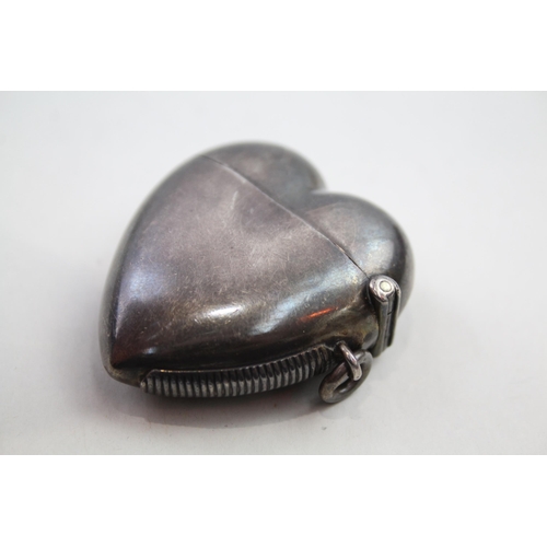 243 - Antique Victorian 1897 Sheffield Sterling Silver Heart Shaped Vesta Case (27g)