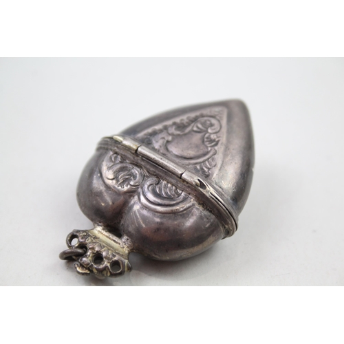 246 - Antique .880 Silver Novelty Heart Shaped Vinaigrette (29g)