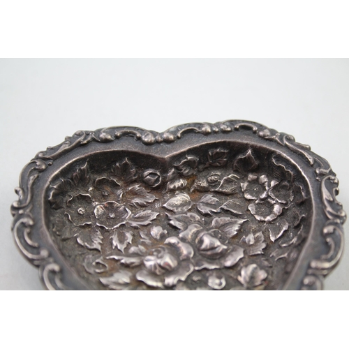 264 - Antique / Vintage Stamped .925 Sterling Silver Heart Shaped Ornate Pin Dish 43g