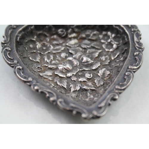 264 - Antique / Vintage Stamped .925 Sterling Silver Heart Shaped Ornate Pin Dish 43g