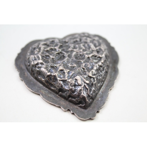 264 - Antique / Vintage Stamped .925 Sterling Silver Heart Shaped Ornate Pin Dish 43g