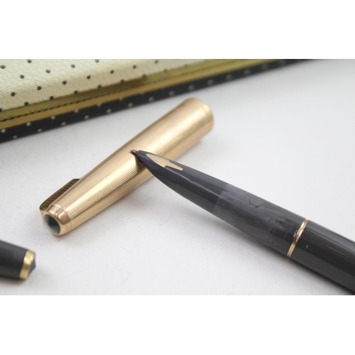 310 - 2 x Vintage PARKER 61 Fountain Pens w/ 14ct Gold Nibs WRITING Inc Gold Plate Cap