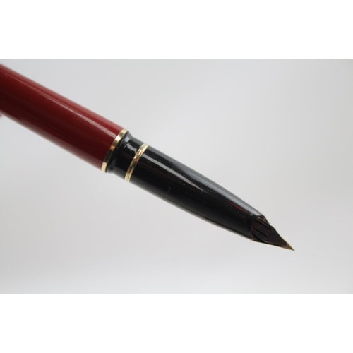 320 - Vintage SHEAFFER Targa Red Lacquer Fountain Pen w/ 14ct Gold Nib WRITING Boxed