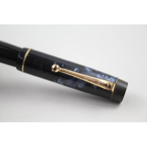 325 - Vintage PARKER Victory Navy Fountain Pen w/ 14ct Gold Nib WRITING