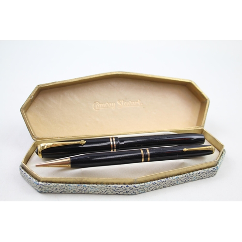 334 - Vintage CONWAY STEWART 24 Black FOUNTAIN PEN w/ 14ct Gold Nib WRITING