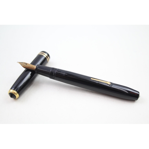 334 - Vintage CONWAY STEWART 24 Black FOUNTAIN PEN w/ 14ct Gold Nib WRITING