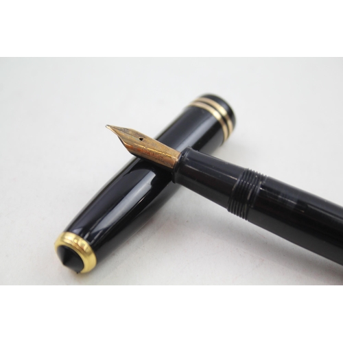 334 - Vintage CONWAY STEWART 24 Black FOUNTAIN PEN w/ 14ct Gold Nib WRITING