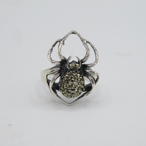 142 - HM Sterling Silver 925 spider ring (4.8g) In excellent condition