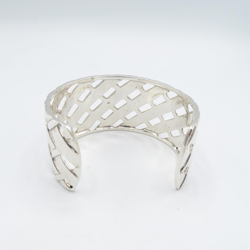 148 - HM 925 Sterling Silver lattice design cuff bangle - adjustable  - (45.8g) In excellent condition