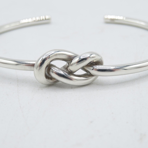 151 - HM 925 Sterling Silver Infinity Knot design bangle - adjustable - (15.7g) In excellent condition