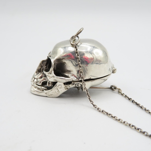 196 - Extremely fine detailed articulated Memento Mori human skull in sterling silver with hinged bottom j... 