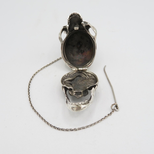 196 - Extremely fine detailed articulated Memento Mori human skull in sterling silver with hinged bottom j... 