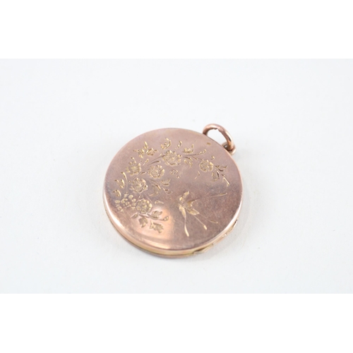 110 - 9ct gold engraved locket (4.5g)