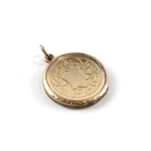 116 - 9ct gold back & front patterned locket (5g)