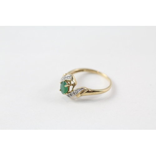 125 - 9ct gold emerald & diamond ring (2.1g) Size  Q