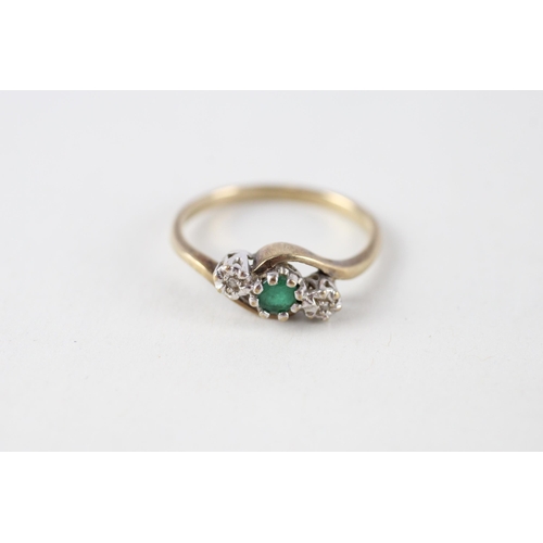 128 - 9ct gold emerald & diamond three stone ring (2.1g) Size  Q