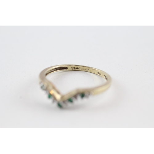 129 - 9ct gold emerald & diamond wishbone ring (1.6g) Size  P