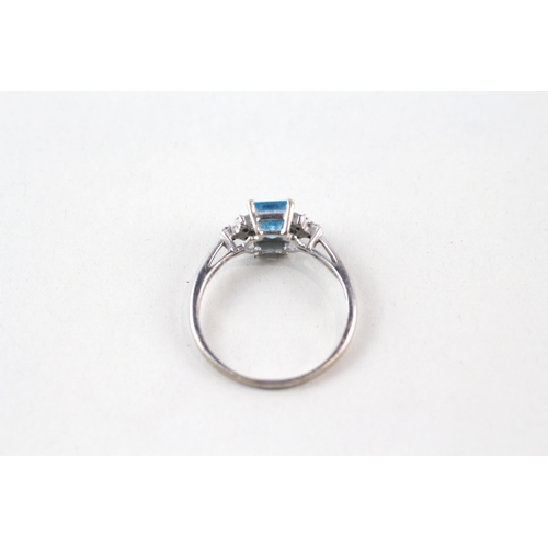 16 - 9ct gold blue topaz & diamond ring (1.8g) Size  Q