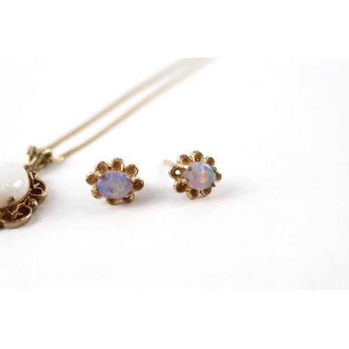 28 - 2x 9ct gold opal earrings & necklace set (3.4g)