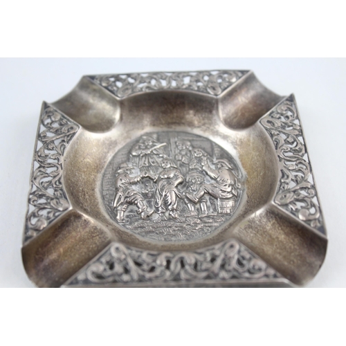 303 - .880 silver figural ashtray