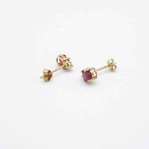 33 - 3x 9ct gold ruby, sapphire & diamond stud earrings (2g)