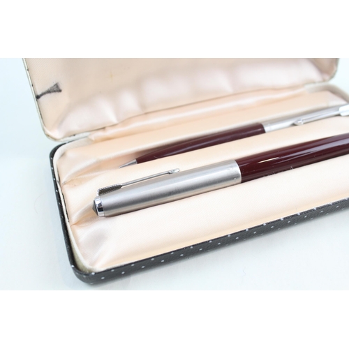 350 - Vintage PARKER 51 Burgundy Fountain Pen w/ 14ct Gold Nib, Pencil, Box Etc