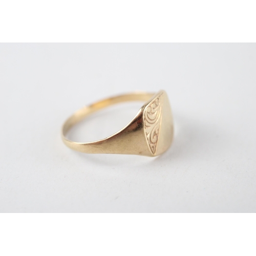 80 - 9ct gold signet ring (2.3g) Size  Y