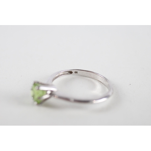 88 - 9ct gold peridot solitaire ring (2.3g) Size  N