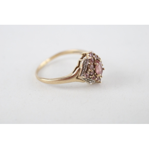 9 - 9ct gold diamond & pink gemstone cluster ring (3g) Size  R