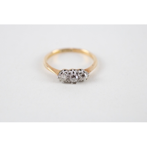 91 - 18ct gold diamond three stone ring (1.8g) Size  K