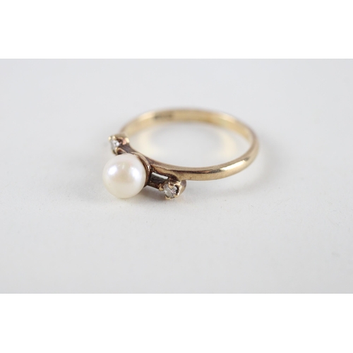 94 - 9ct gold cultured pearl & diamond ring (1.8g) Size  M + M