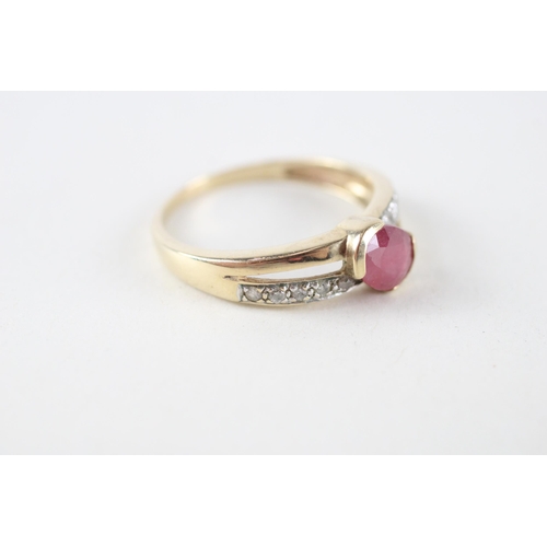 96 - 9ct gold ruby & diamond ring (2.4g) Size  R