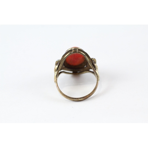 7 - 8ct gold coral dress ring (3.5g) Size  O