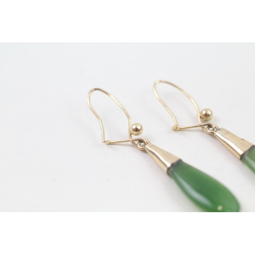 30 - 9ct gold vintage nephrite jade bombe drop earrings (2.6g)