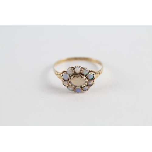 101 - 9ct gold opal cluster ring (1.3g) Size  O