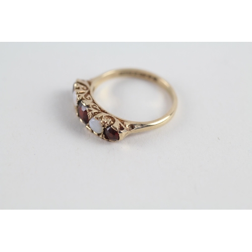 104 - 9ct gold garnet & opal five stone ring (2.3g) Size  K