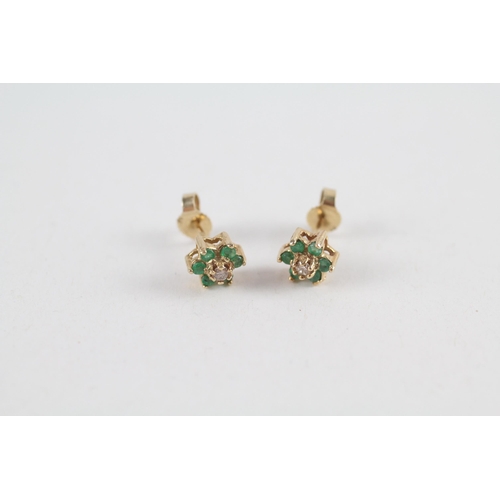 14ct gold emerald & diamond cluster earrings (1.4g)