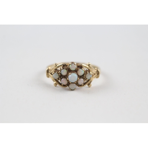 9ct gold opal cluster vintage ring (2.5g) Size  T 1/2