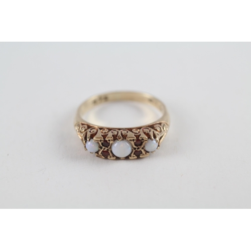 9ct gold opal & garnet vintage ring (2.7g) Size  K