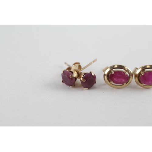 24 - 2x 9ct gold ruby stud earrings (1.6g)