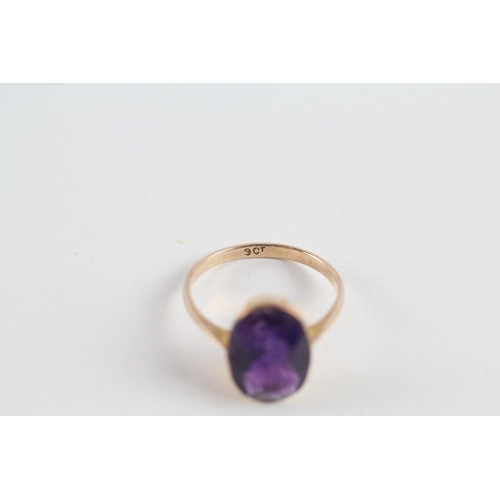 32 - 9ct gold amethyst dress ring (2.1g) Size  M