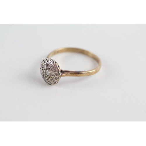 39 - 9ct gold diamond cluster ring (2.4g) Size  S 1/2