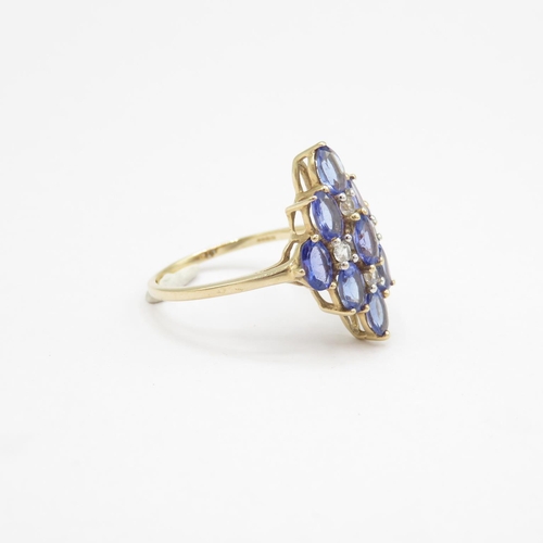 19 - 9ct gold tanzanite & white sapphire dress ring (2.9g) Size  P